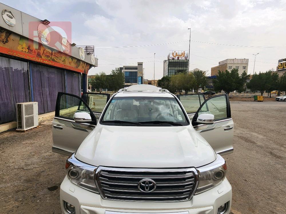 تويوتا لاندكروزر